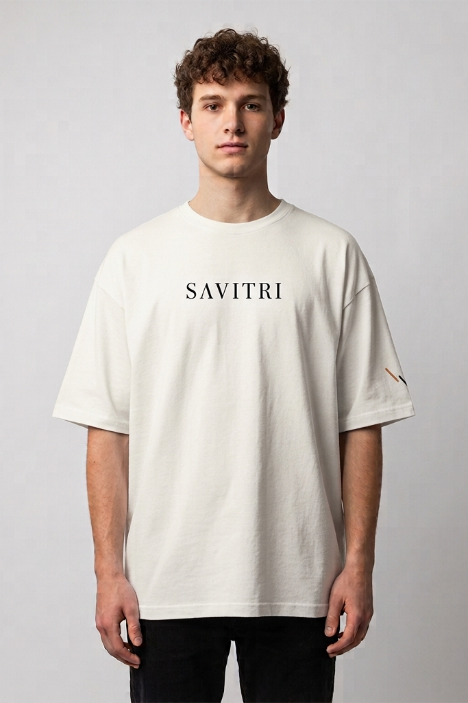Savitri / Off-White / Oversized Tee