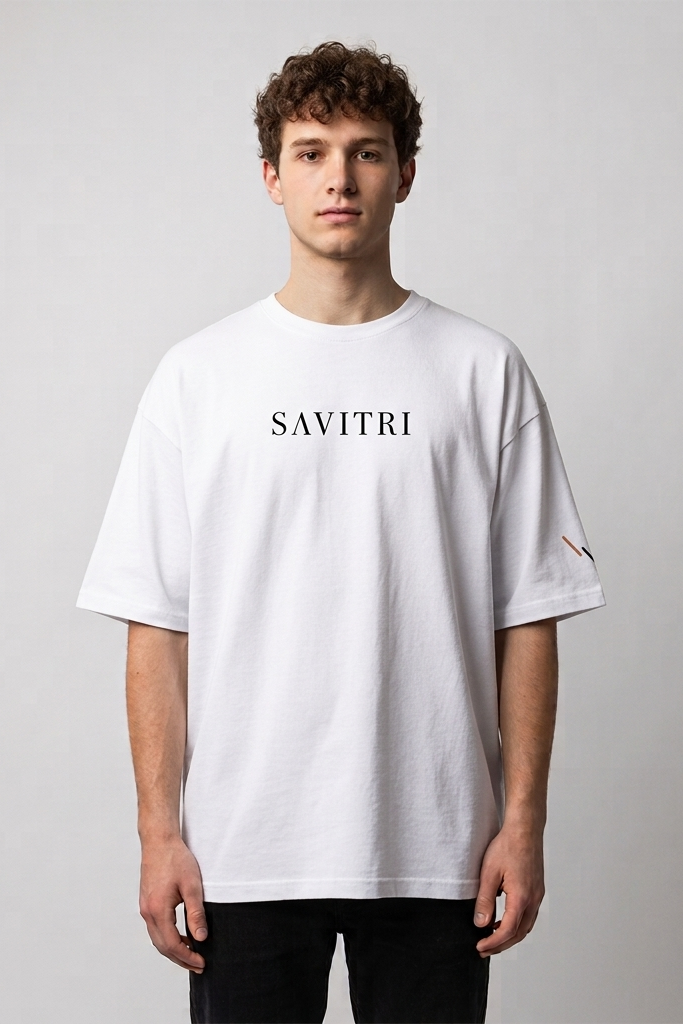 Savitri / White / Oversized Tee